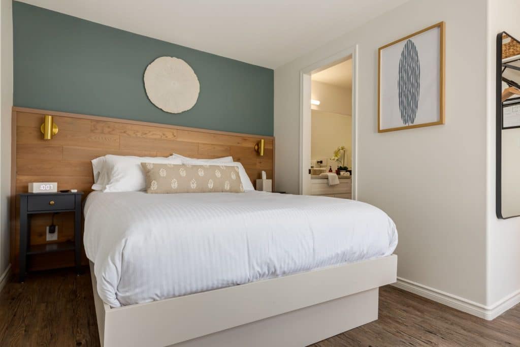 014 20250630 MidIsland Photos