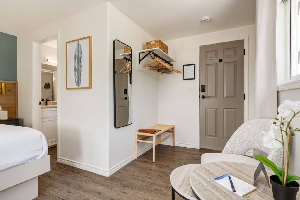 038 20250630 MidIsland Photos